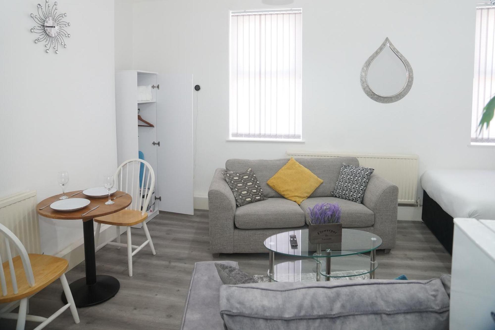 Affordably Elegant Apartments Close To Coop Live, Etihad Stadium And Manchester City Centre Exterior foto