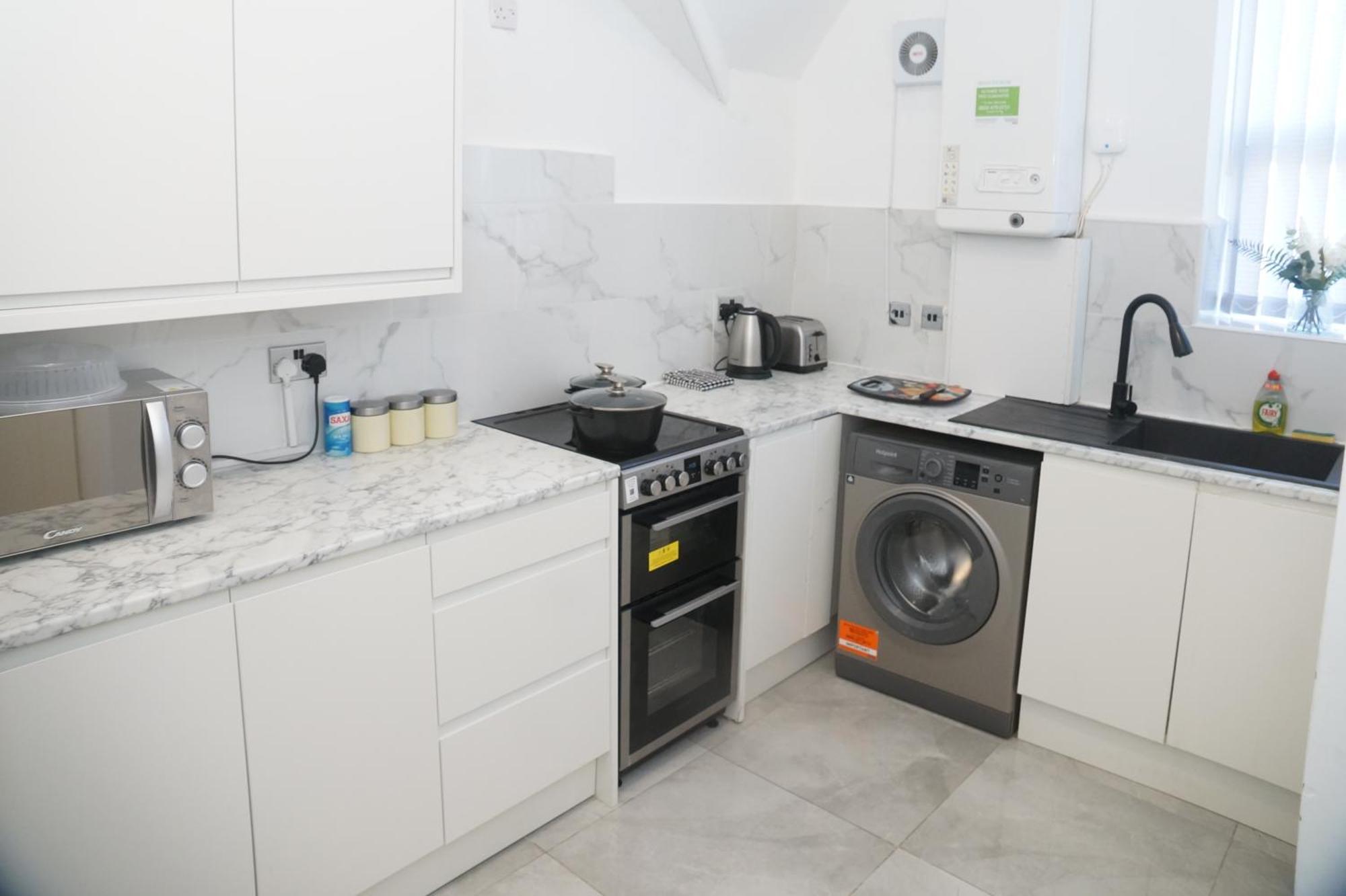 Affordably Elegant Apartments Close To Coop Live, Etihad Stadium And Manchester City Centre Exterior foto